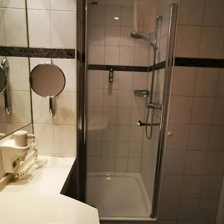 Etzhorner Krug Szálloda 3*